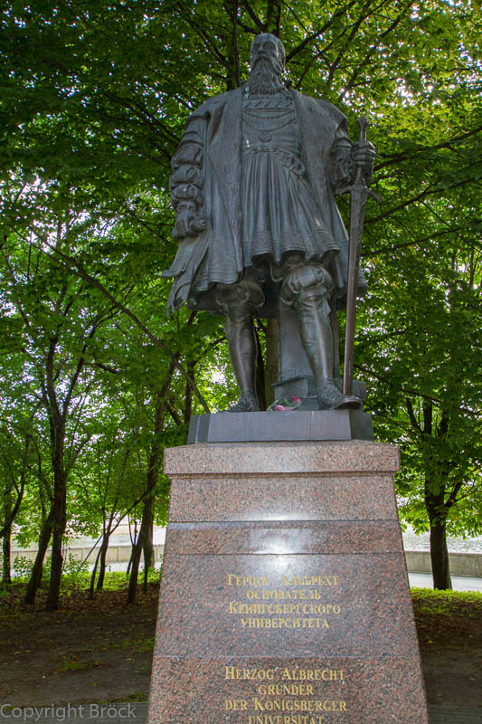 Kaliningrad (Königsberg) Denkmal des Universitätsgründers Herzog Albrecht von Brandenburg