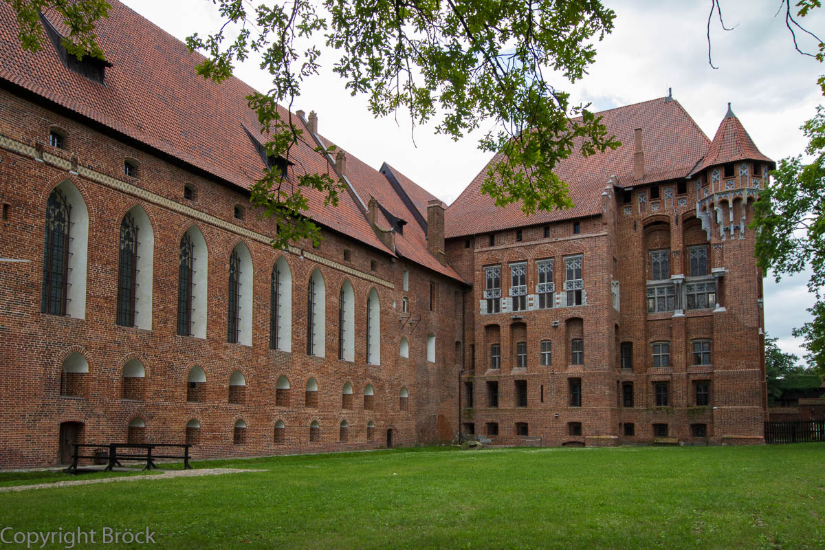 Malbork (Marienburg) Mittelschloss mit Außenseite des Conventsreemters und des Hochmeisterpalastes