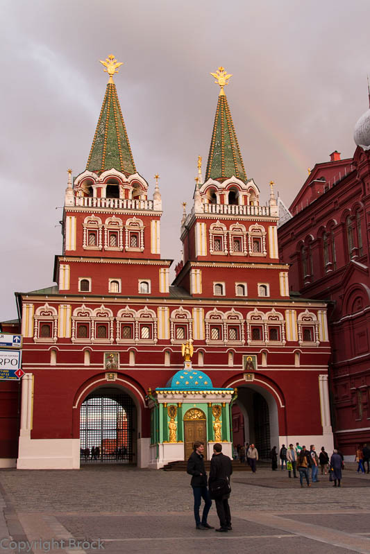 Vom Theaterplatz zum Manegeplatz, Iwerski-(Auferstehungs)-Tor