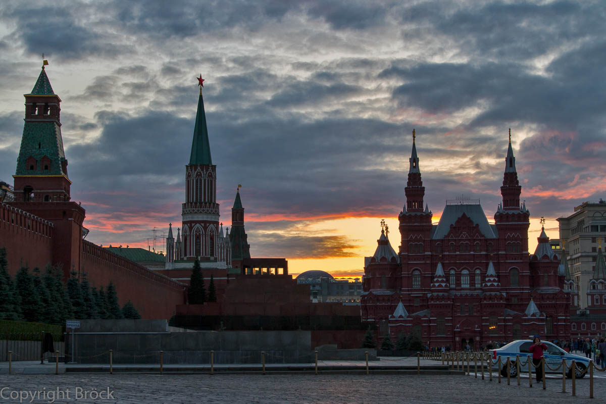 Roter Platz, Kreml-Mauer, Hist. Museum bei Sonnenuntergang