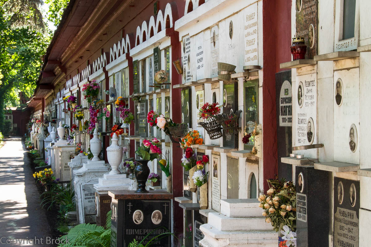 Neujungfrauen-Kloster, Prominentenfriedhof