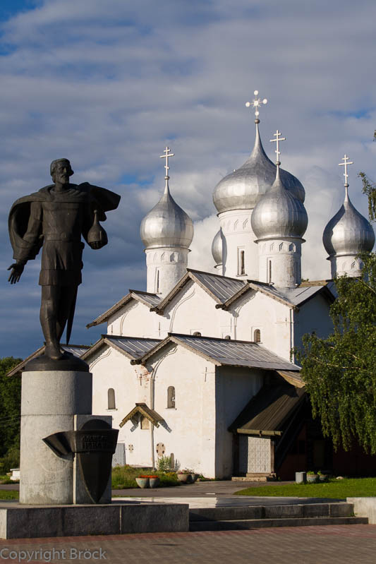 Alexander-Newski-Denkmal, Boris-und-Gleb-Kirche