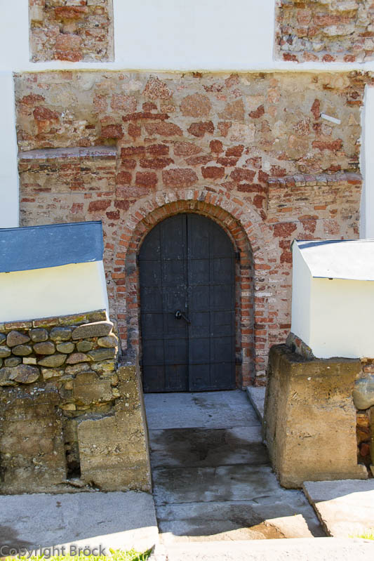 Kirchen Portal am Handelsplatz unterhalb von knapp 3m 'Kulturschicht'