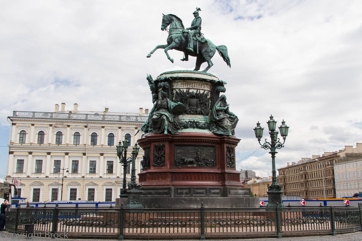 Isaak-Platz, Denkmal für Nikolai I.