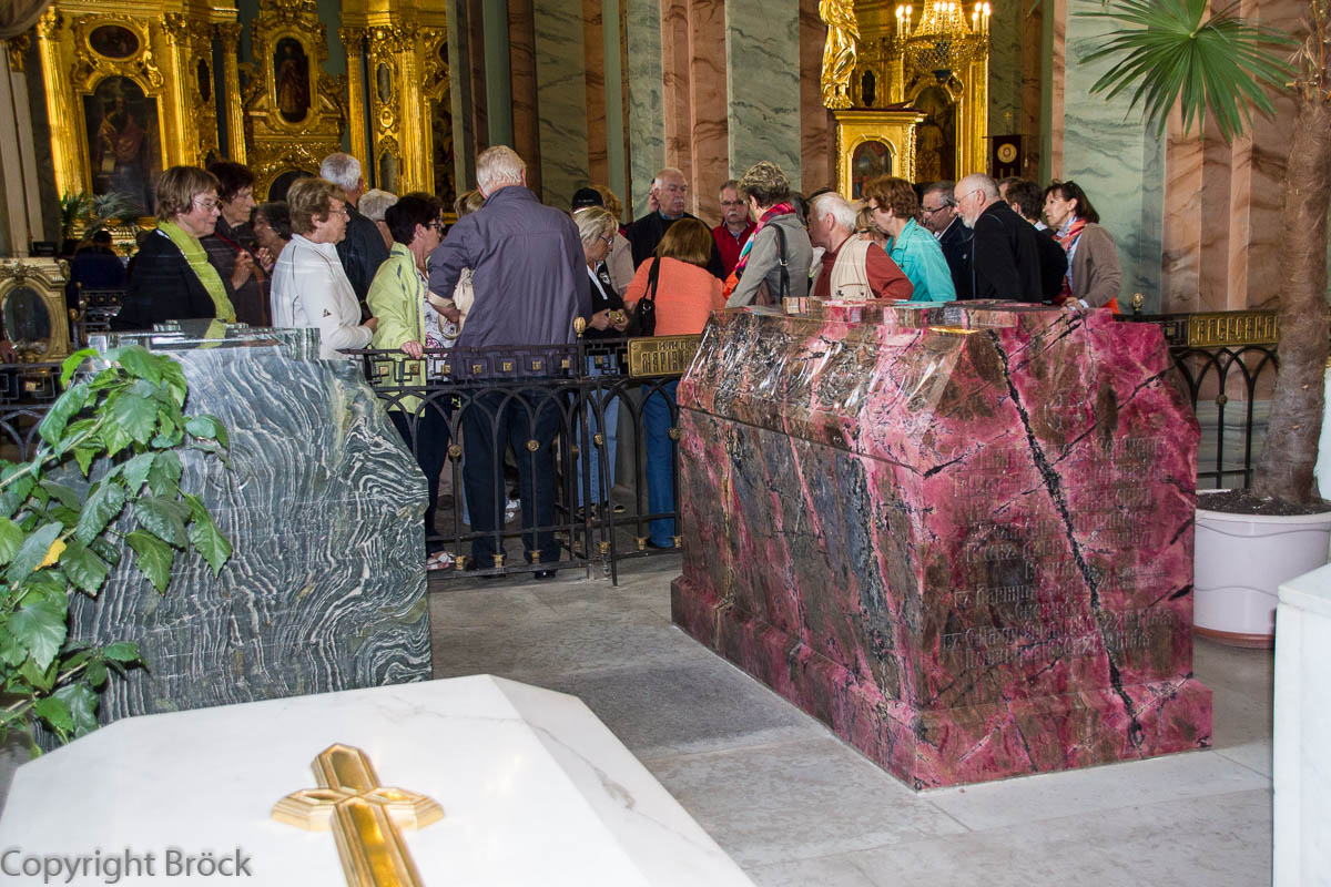 Peter-Paul-Kathedrale, einige der Grabmäler  der Familie Romanow