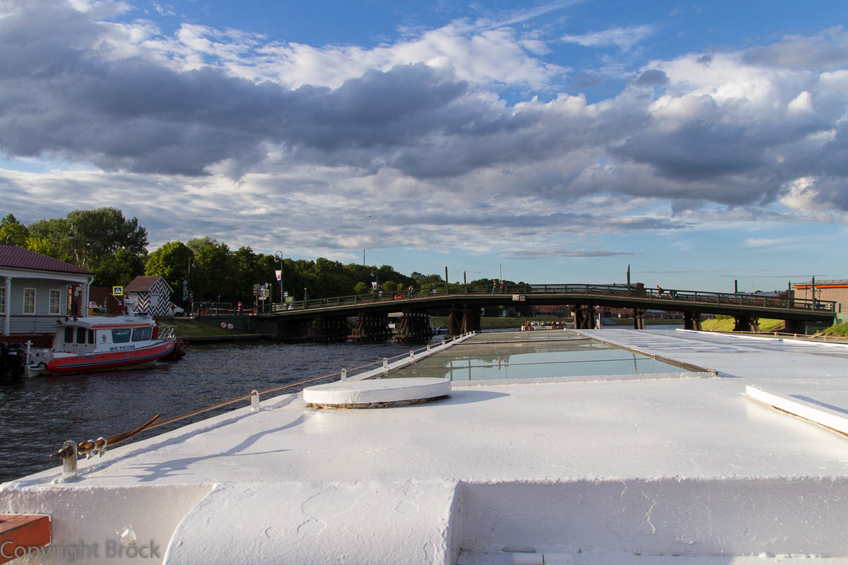 Mit dem Boot durch St. Petersburg: Auf der Newa, Rund um die Peter-Paul-Festung, Ioannowskij-Brücke