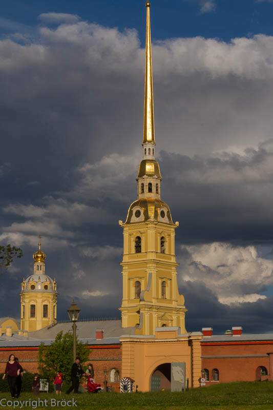 Mit dem Boot durch St. Petersburg: Auf der Newa, Rund um die Peter-Paul-Festung