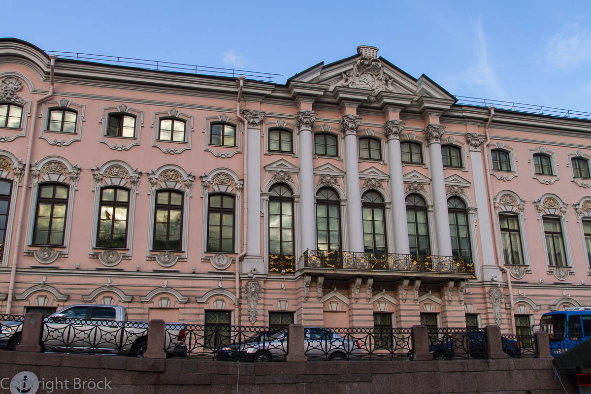 Mit dem Boot durch St. Petersburg: Auf der Mojka, Stroganow-Palast