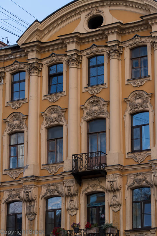 Mit dem Boot durch St. Petersburg: Auf der Mojka